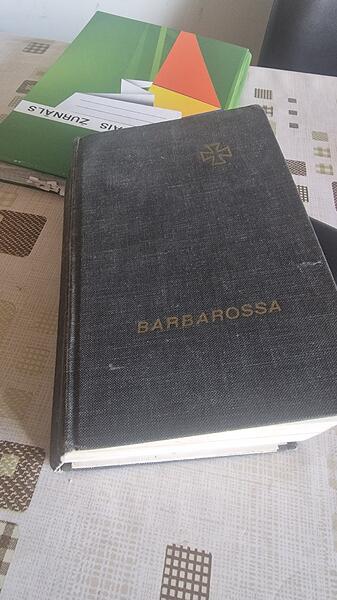 1000008421